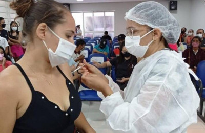 Seis municípios do Piauí iniciaram a vacinação de adolescentes de 12 a 17 anos